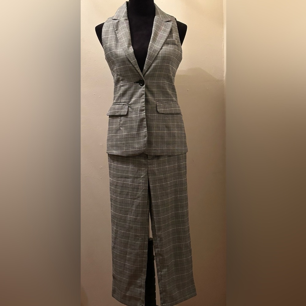 Hera Collection Black and Gray Blazer Vest Plaid Cropped Pants Suit Set